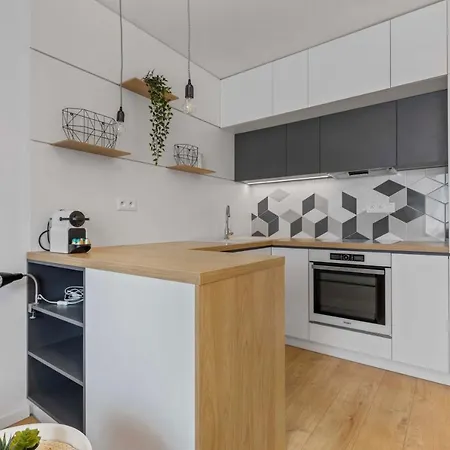 Bnb Budysinska Apartment With Balcony * Bratislava