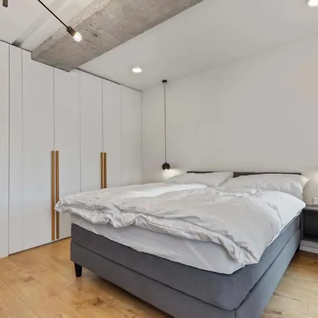Lam Concrete - Ac - Balcony Μπρατισλάβα