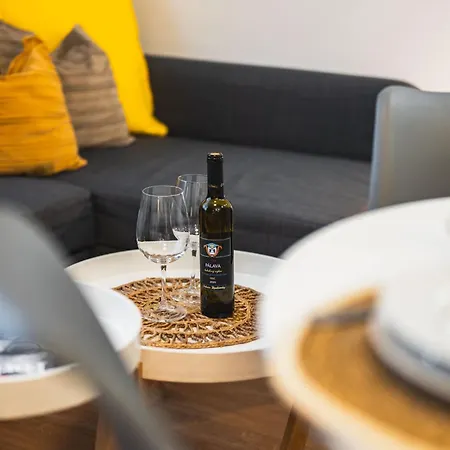 Bnb Budysinska Apartment With Balcony *