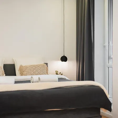 Apartment Bnb Budysinska Apartment With Balcony *