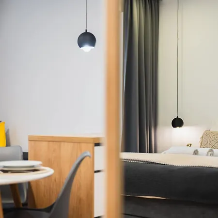 Apartment Bnb Budysinska Apartment With Balcony *