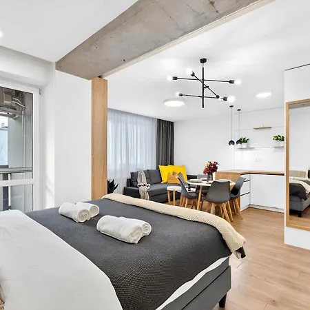 Apartment Bnb Budysinska Apartment With Balcony
