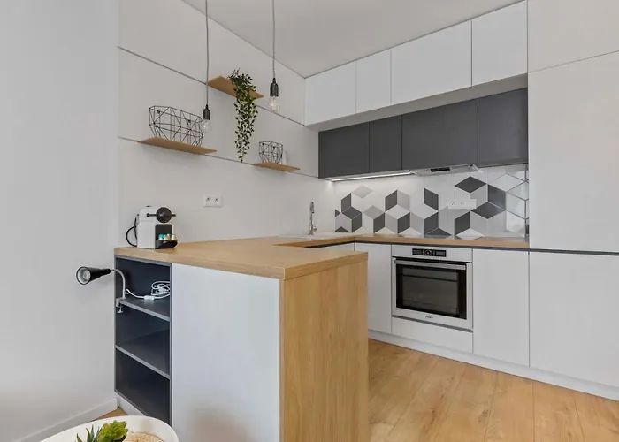 Lam Concrete - Ac - Balcony * Pressburg