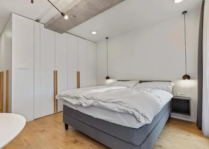 Lam Concrete - Ac - Balcony Pressburg