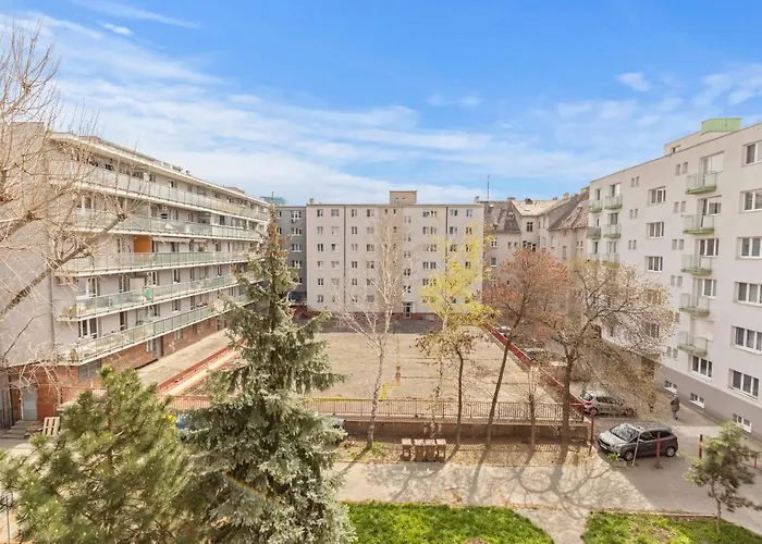 Lam Concrete - Ac - Balcony Appartamento Bratislava